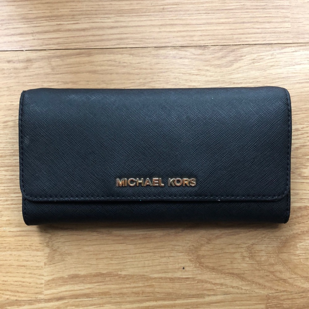 Black Michael kors wallet